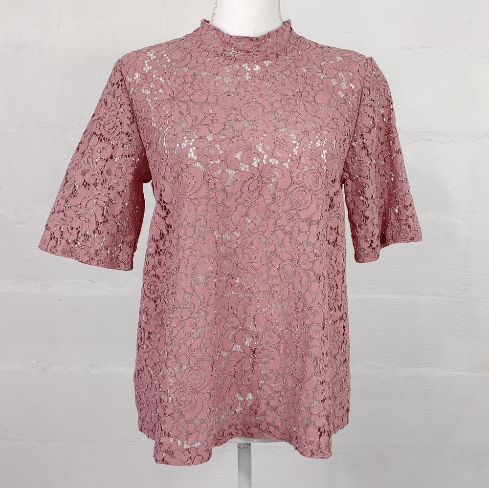 LOFT LACE PULLOVER TOP